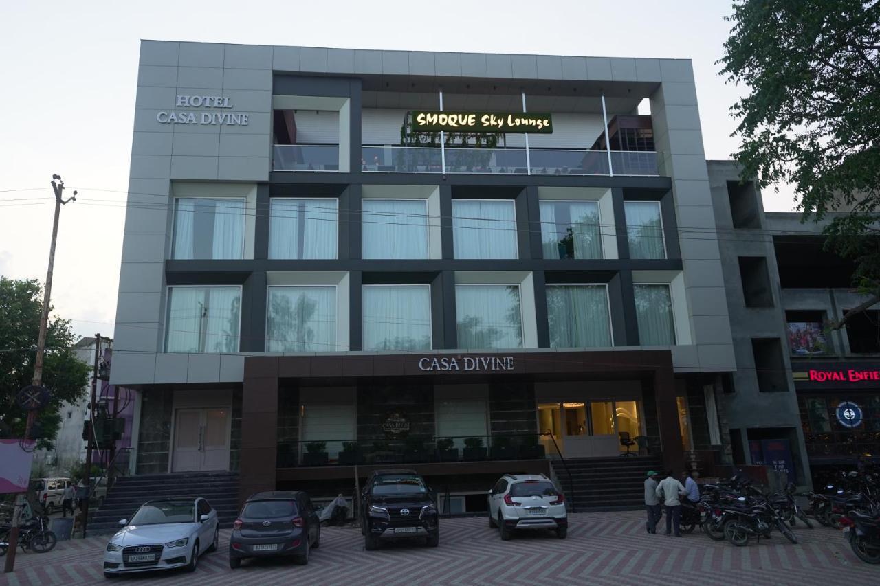 Hotel Casa Divine Izatnagar Kültér fotó