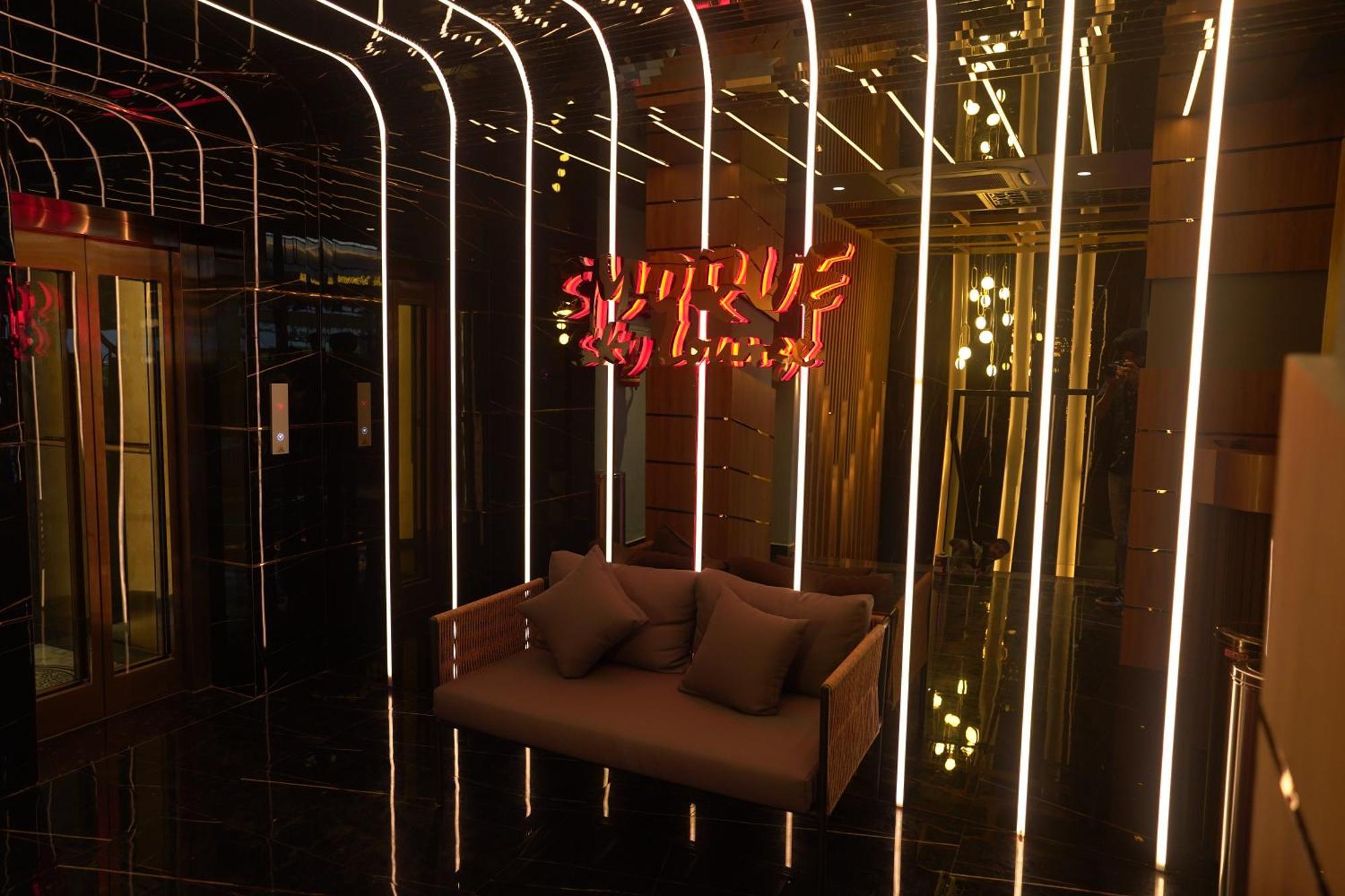 Hotel Casa Divine Izatnagar Kültér fotó